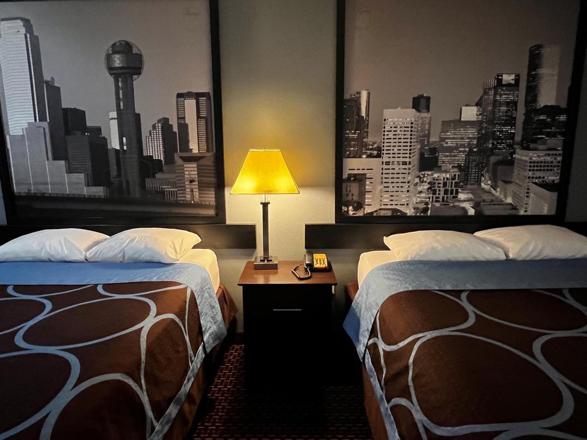 Super 8 By Wyndham Motel